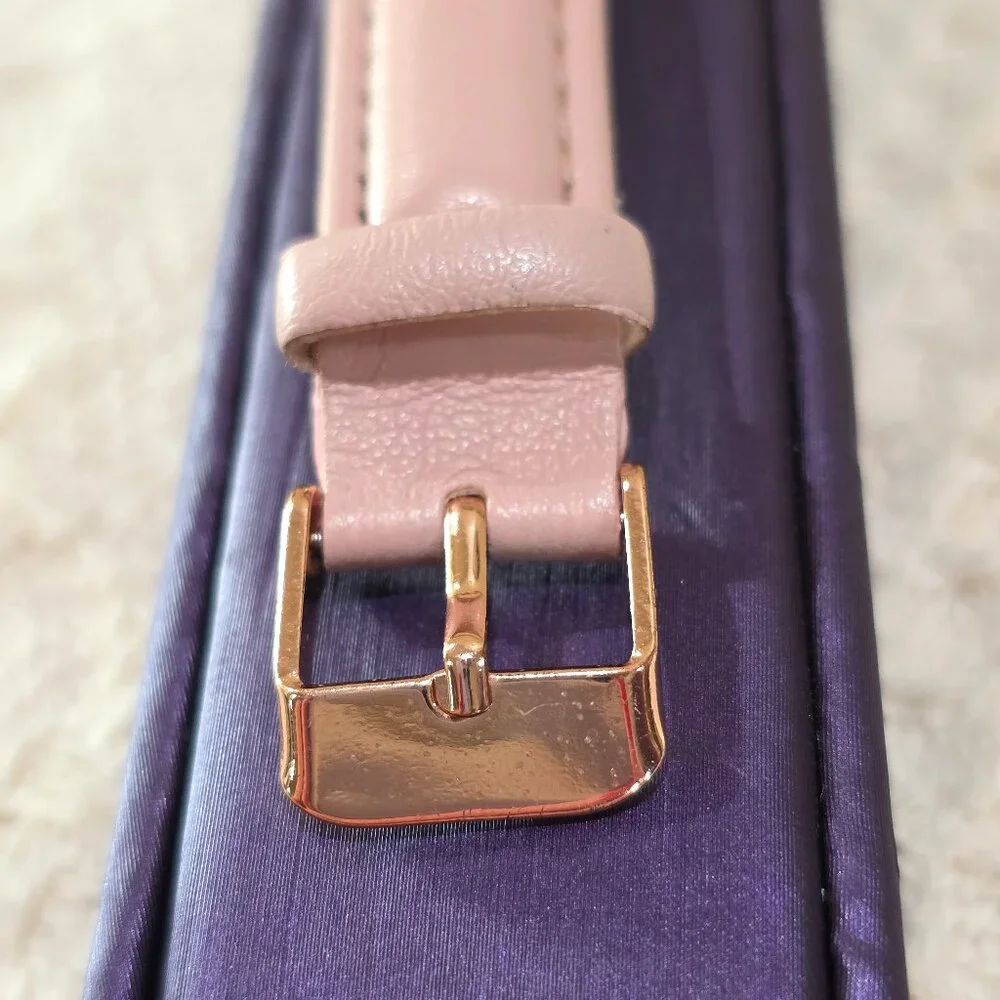 Rose Gold Bezel MOP Face Crystal Hour Marks Easy to Read Women's Watch Runs Well